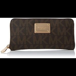 Michael Kors Zip Around Wallet!